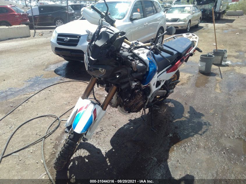 2018 HONDA CRF1000 D2 JH2SD0457JK200194