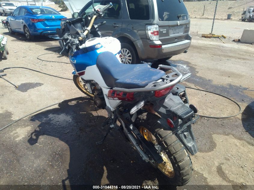 2018 HONDA CRF1000 D2 JH2SD0457JK200194