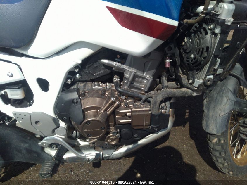 2018 HONDA CRF1000 D2 JH2SD0457JK200194