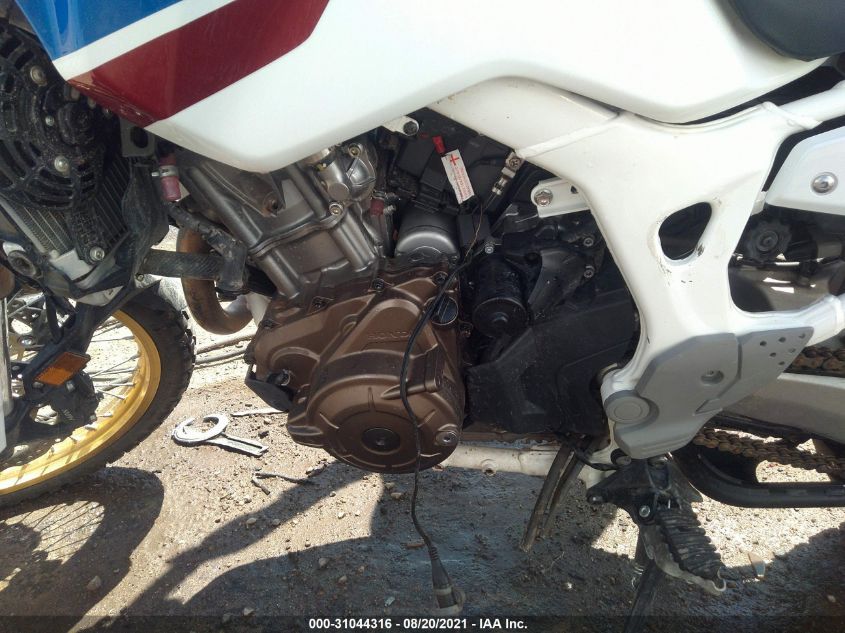 2018 HONDA CRF1000 D2 JH2SD0457JK200194