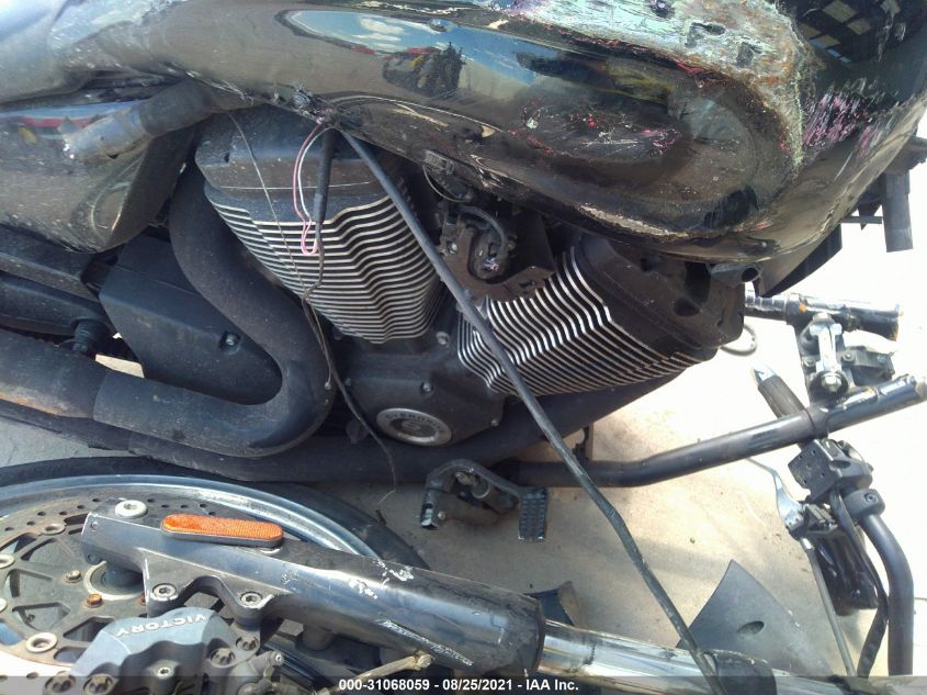 2014 VICTORY MOTORCYCLES VEGAS 8-BALL 5VPGA36N8E3029334