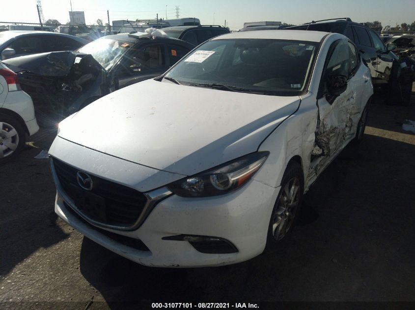 2017 MAZDA MAZDA3 5-DOOR SPORT 3MZBN1K79HM118158