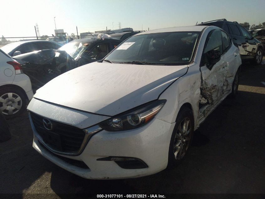 2017 MAZDA MAZDA3 5-DOOR SPORT 3MZBN1K79HM118158