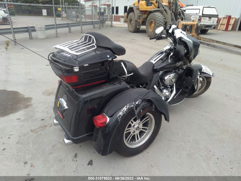 2013 HARLEY-DAVIDSON FLHTCUTG TRI GLIDE ULTRA CLASSIC 1HD1MAM13DB857102