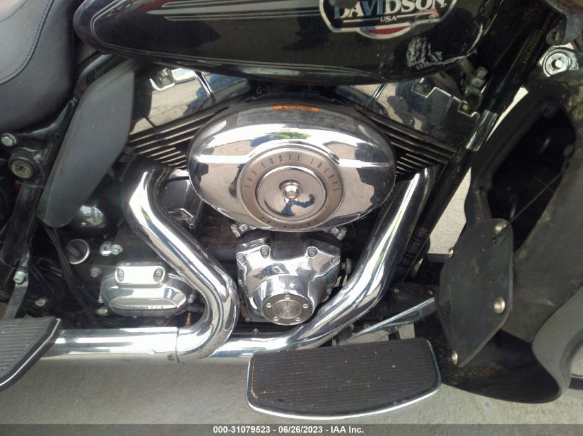 2013 HARLEY-DAVIDSON FLHTCUTG TRI GLIDE ULTRA CLASSIC 1HD1MAM13DB857102
