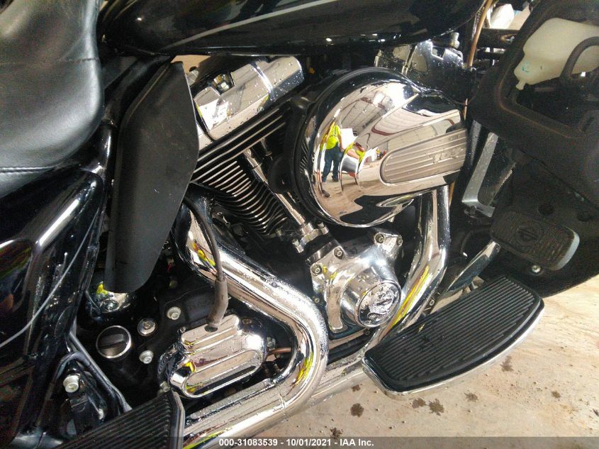2014 HARLEY-DAVIDSON FLHTK ELECTRA GLIDE ULTRA LTD 1HD1KEL1XEB647564