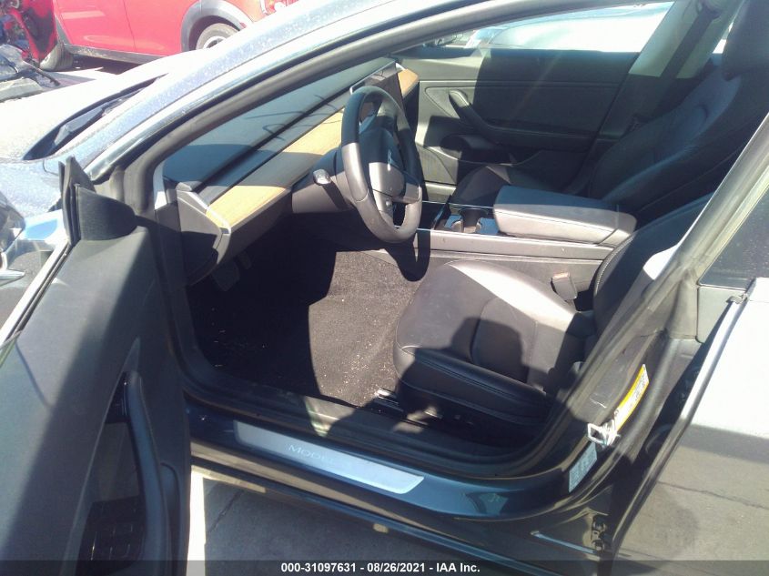 Tesla Model 3 2020 -auction- 4