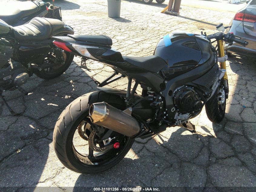 2016 SUZUKI GSX-R750 JS1GR7MA1G2101217