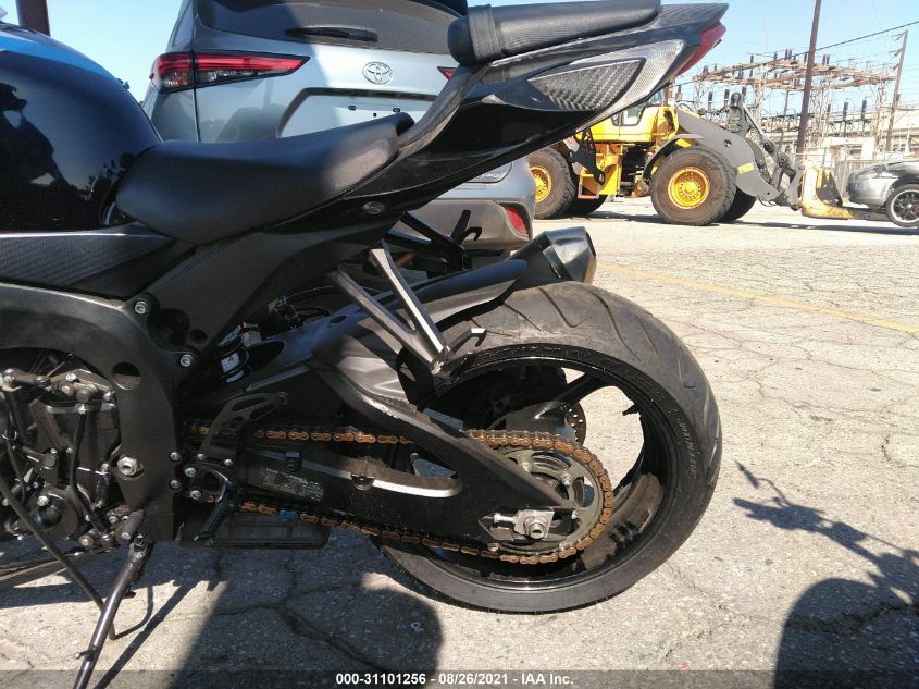 2016 SUZUKI GSX-R750 JS1GR7MA1G2101217