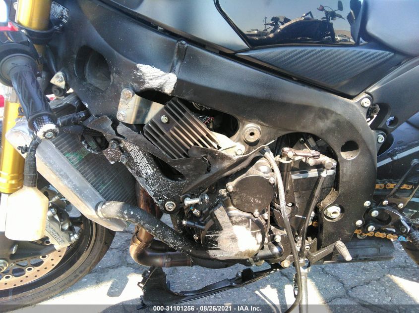 2016 SUZUKI GSX-R750 JS1GR7MA1G2101217