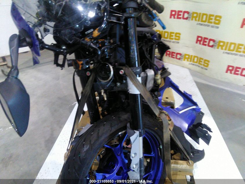 2020 YAMAHA YZFR3 A MH3RH18Y5LK004328