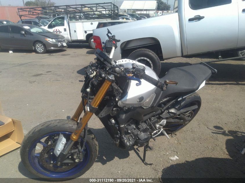 2015 YAMAHA FZ09 C JYARN33Y4FA001615