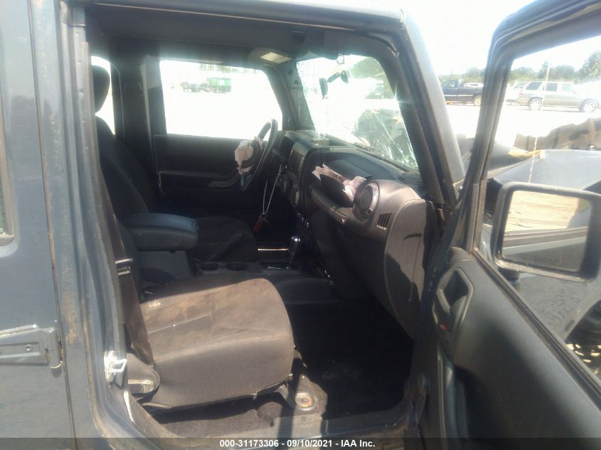 2016 JEEP WRANGLER UNLIMITED SPORT 1C4BJWDG3GL348951