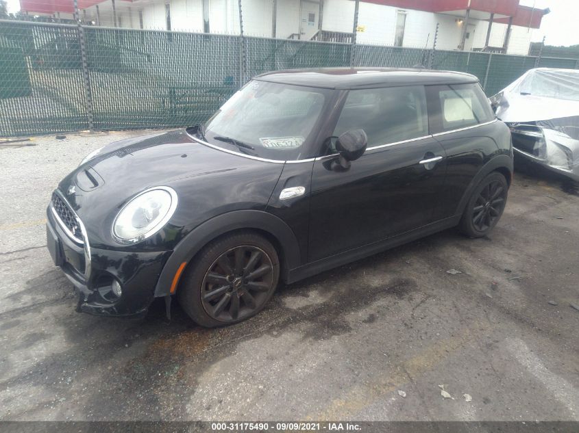 2015 MINI COOPER HARDTOP S WMWXP7C5XF2A38097