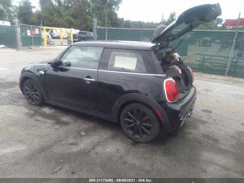 2015 MINI COOPER HARDTOP S WMWXP7C5XF2A38097