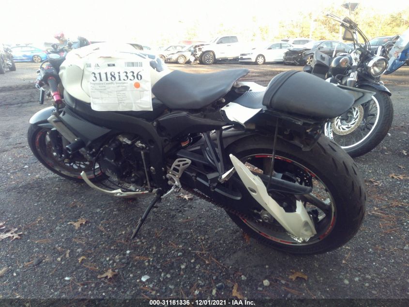 2011 SUZUKI GSX-R600 JS1GN7FA9B2102892