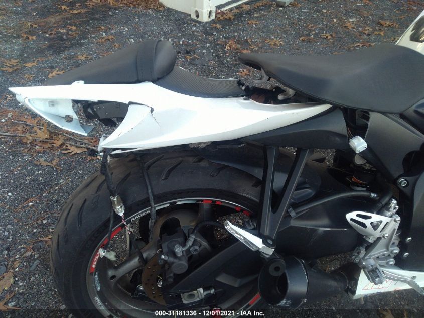 2011 SUZUKI GSX-R600 JS1GN7FA9B2102892