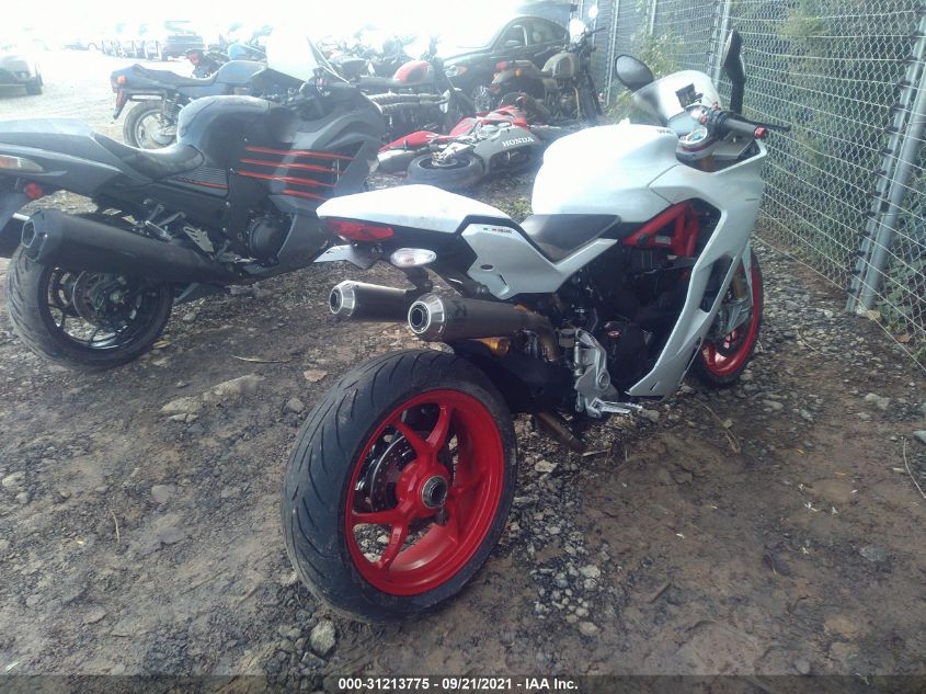 2018 DUCATI SUPERSPORT ZDMVABDS6JB006678