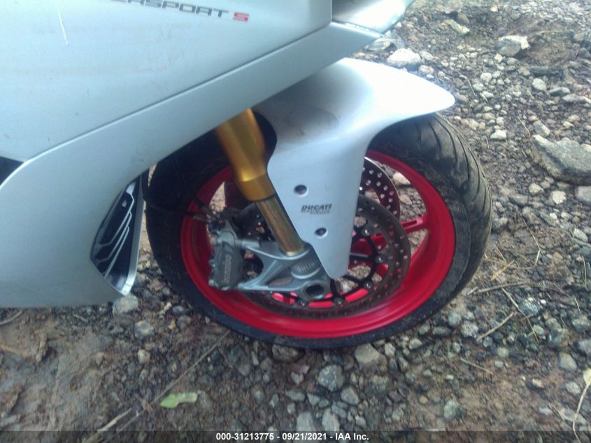 2018 DUCATI SUPERSPORT ZDMVABDS6JB006678
