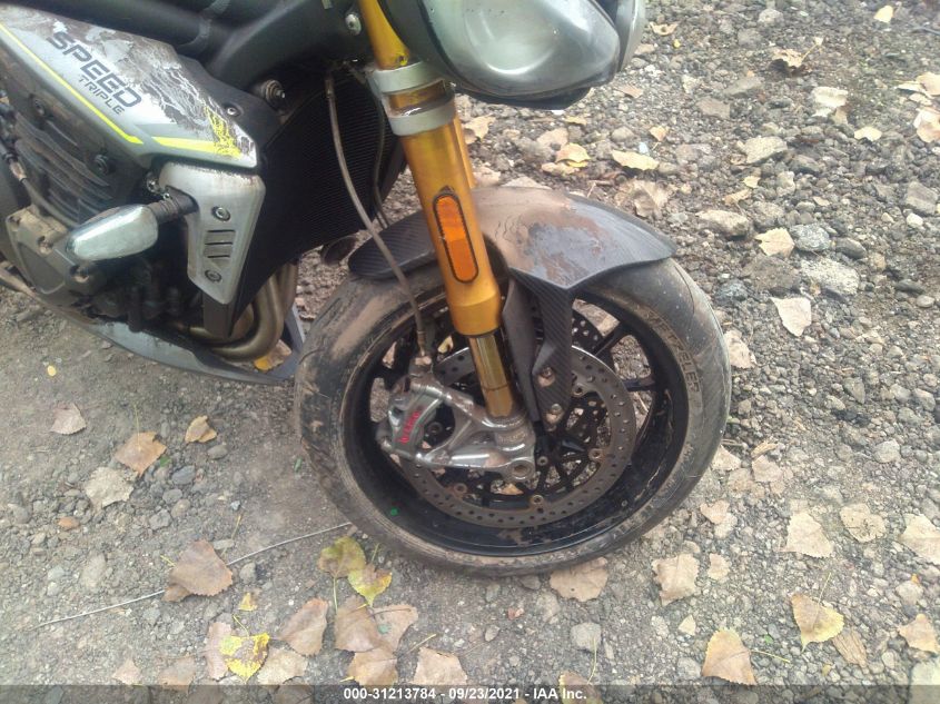 2022 TRIUMPH MOTORCYCLE STREET TRIPLE 1200 RS SMTP01STXNTAG4385