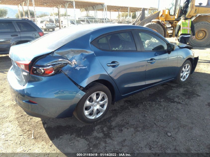 2018 MAZDA MAZDA3 4-DOOR SPORT 3MZBN1U74JM229526