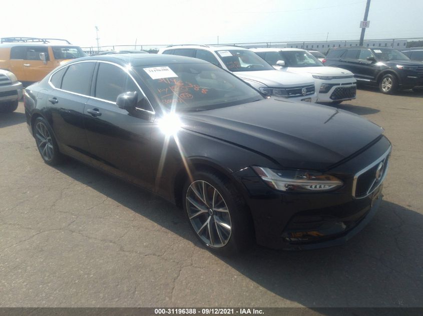 2017 VOLVO S90 MOMENTUM YV1A22MK2H1015041