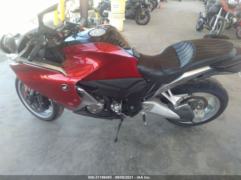 2010 HONDA VFR1200 F JH2SC6310AK000889