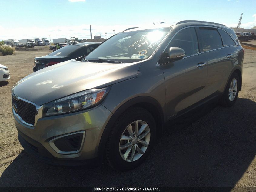 2017 KIA SORENTO LX V6 5XYPGDA58HG321317