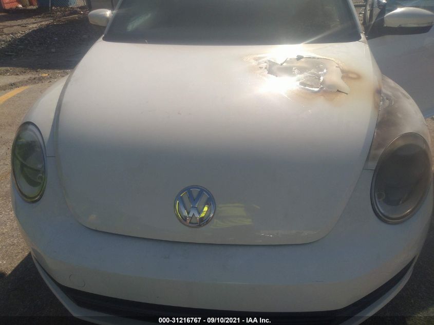 2013 VOLKSWAGEN BEETLE COUPE 2.5L W/SUN 3VWJX7ATXDM657907