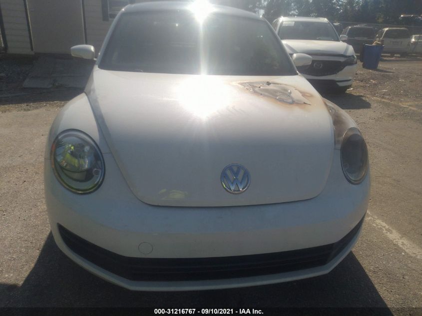 2013 VOLKSWAGEN BEETLE COUPE 2.5L W/SUN 3VWJX7ATXDM657907