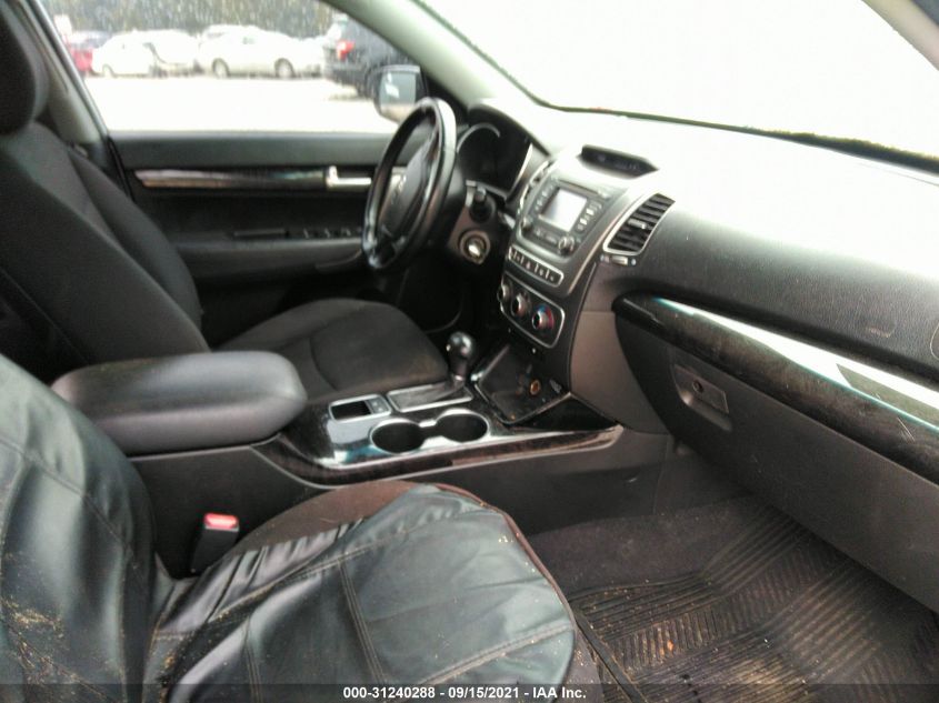 2014 KIA SORENTO LX 5XYKTCA64EG446626
