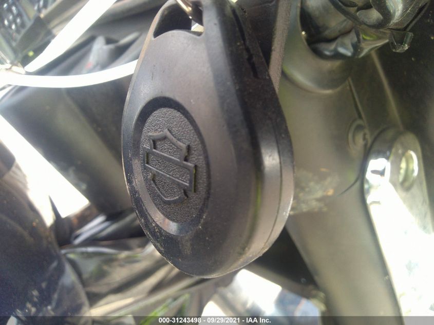 2009 HARLEY-DAVIDSON FLHX 1HD1KB4199Y649936