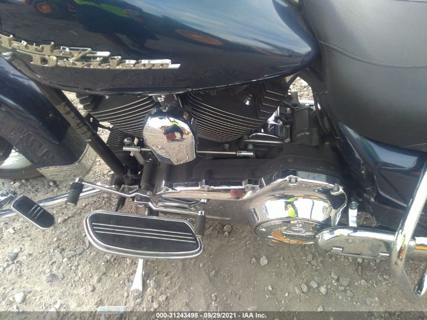 2009 HARLEY-DAVIDSON FLHX 1HD1KB4199Y649936