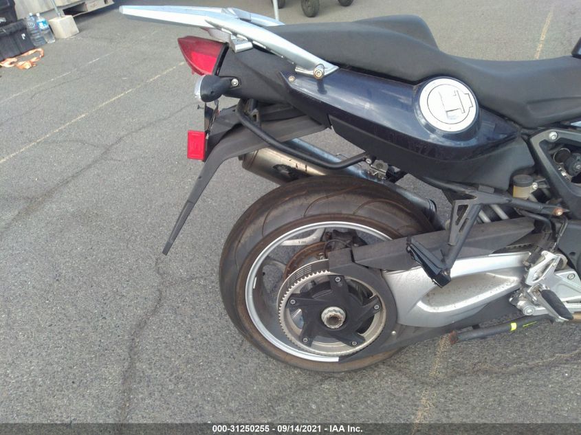 2010 BMW F800 ST WB1024404AZR12555