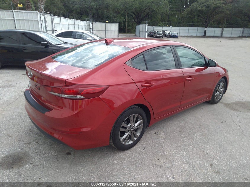 2017 HYUNDAI ELANTRA VIN: 5NPD84LFXHH160001