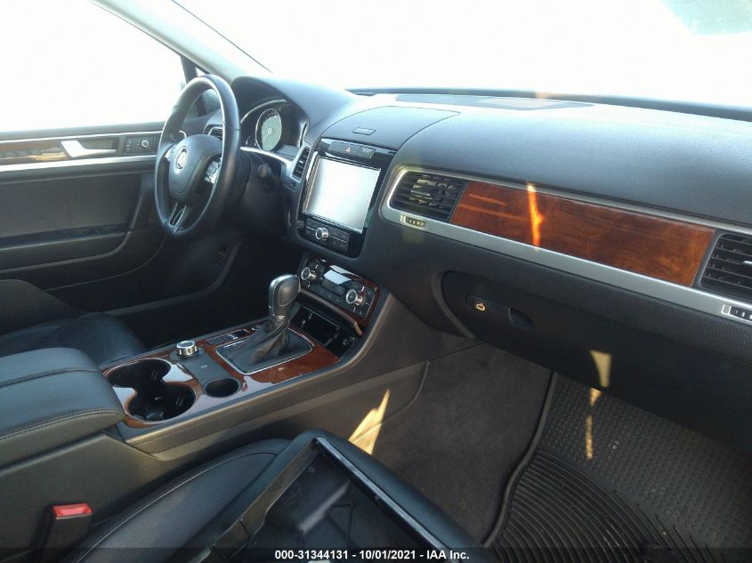 2014 VOLKSWAGEN TOUAREG LUX WVGEF9BPXED012445