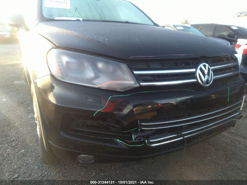 2014 VOLKSWAGEN TOUAREG LUX WVGEF9BPXED012445