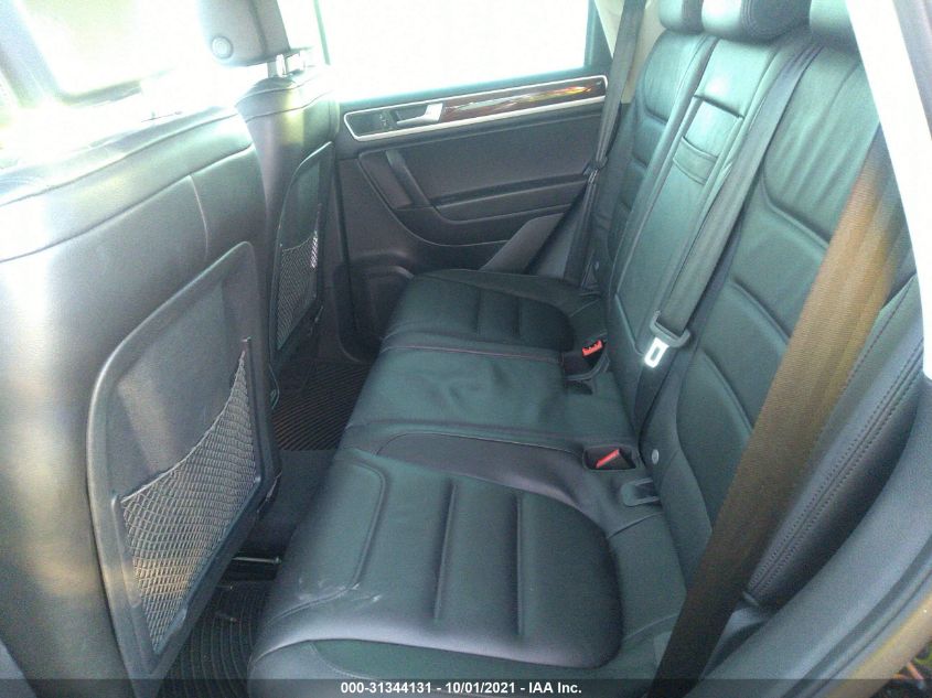 2014 VOLKSWAGEN TOUAREG LUX WVGEF9BPXED012445