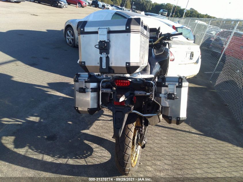 2021 HONDA CRF1100 D4 JH2SD1046MK100336
