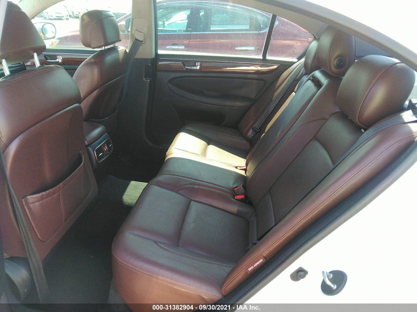 2011 HYUNDAI GENESIS VIN: KMHGC4DE2BU117914