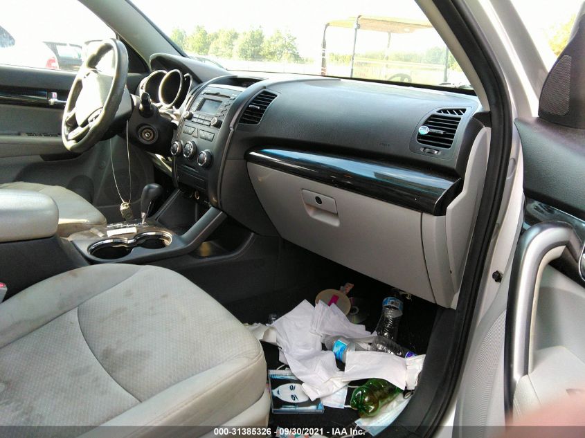 2013 KIA SORENTO LX 5XYKT3A10DG399825