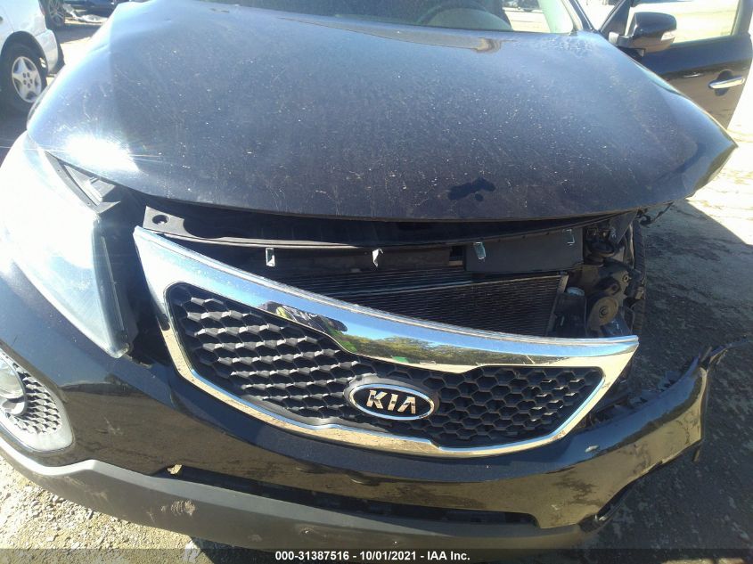 2013 KIA SORENTO LX 5XYKTDA28DG323901