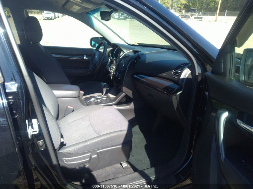 2013 KIA SORENTO LX 5XYKTDA28DG323901