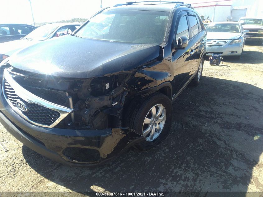 2013 KIA SORENTO LX 5XYKTDA28DG323901