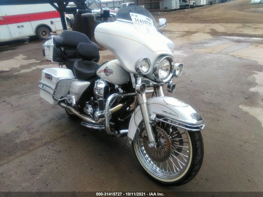 2007 HARLEY-DAVIDSON FLHTCUI 1HD1FC4157Y675571