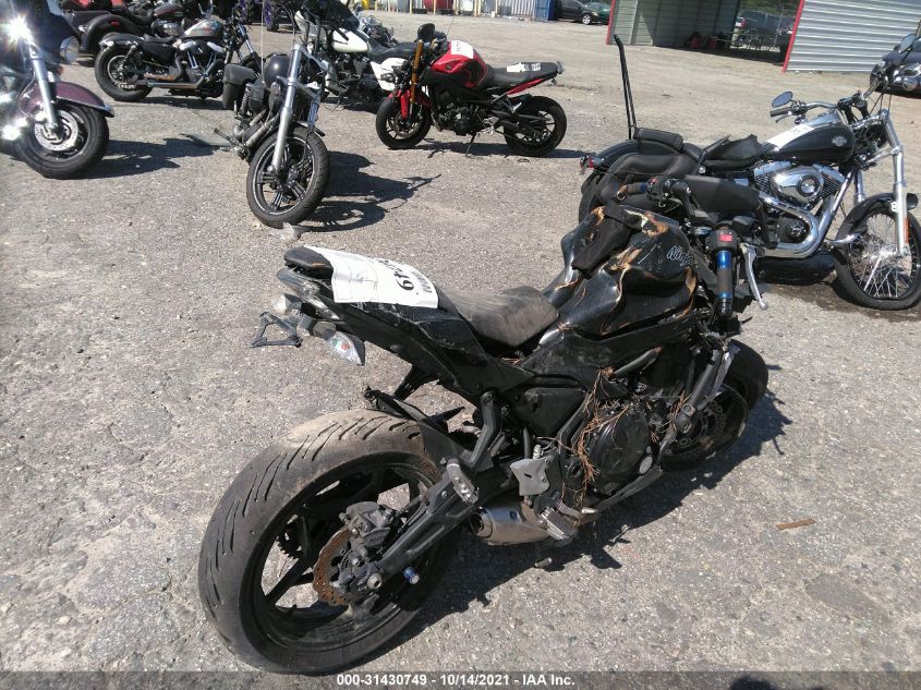 2017 KAWASAKI EX650 F JKAEXEK17HDA00616