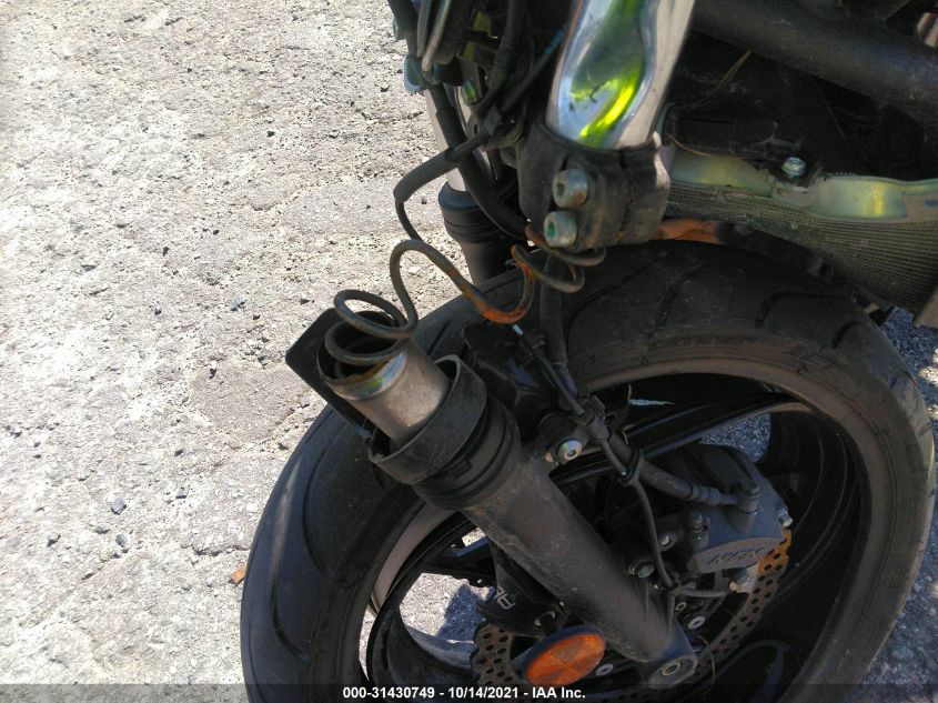 2017 KAWASAKI EX650 F JKAEXEK17HDA00616