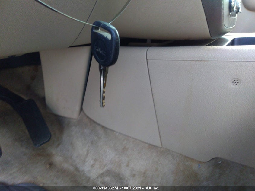 2007 GMC YUKON VIN: 1GKFC13067R401677