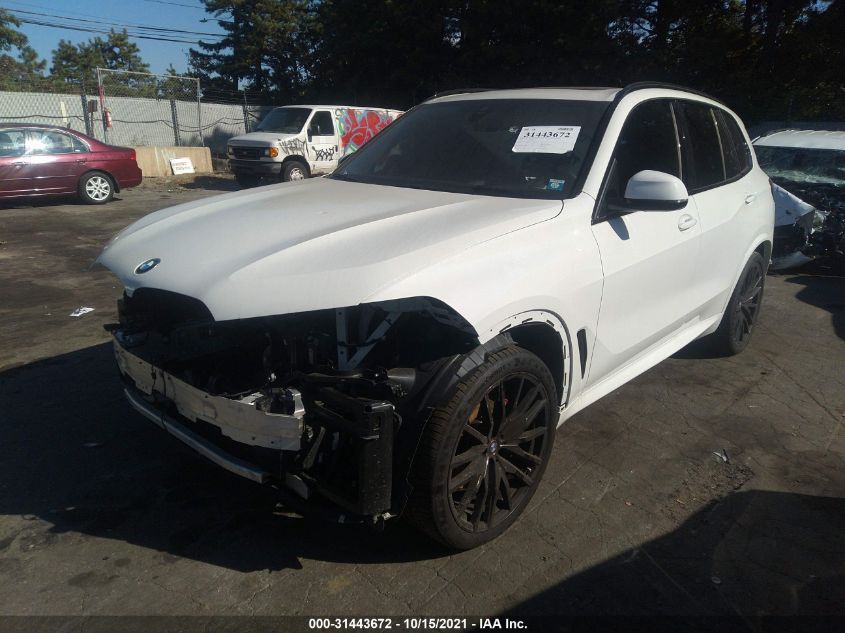 Фото: 5UXCR6C00M9E98883