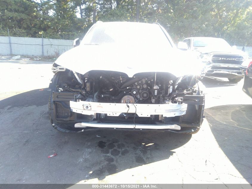 Фото: 5UXCR6C00M9E98883